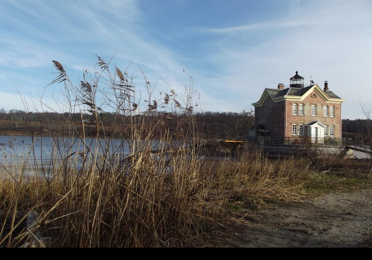 Built in 1869, in the Italianate style, to replace an earlier 1838 lighthouse, it has been run by the Saugerties Lighthouse Conservancy since 1986. 