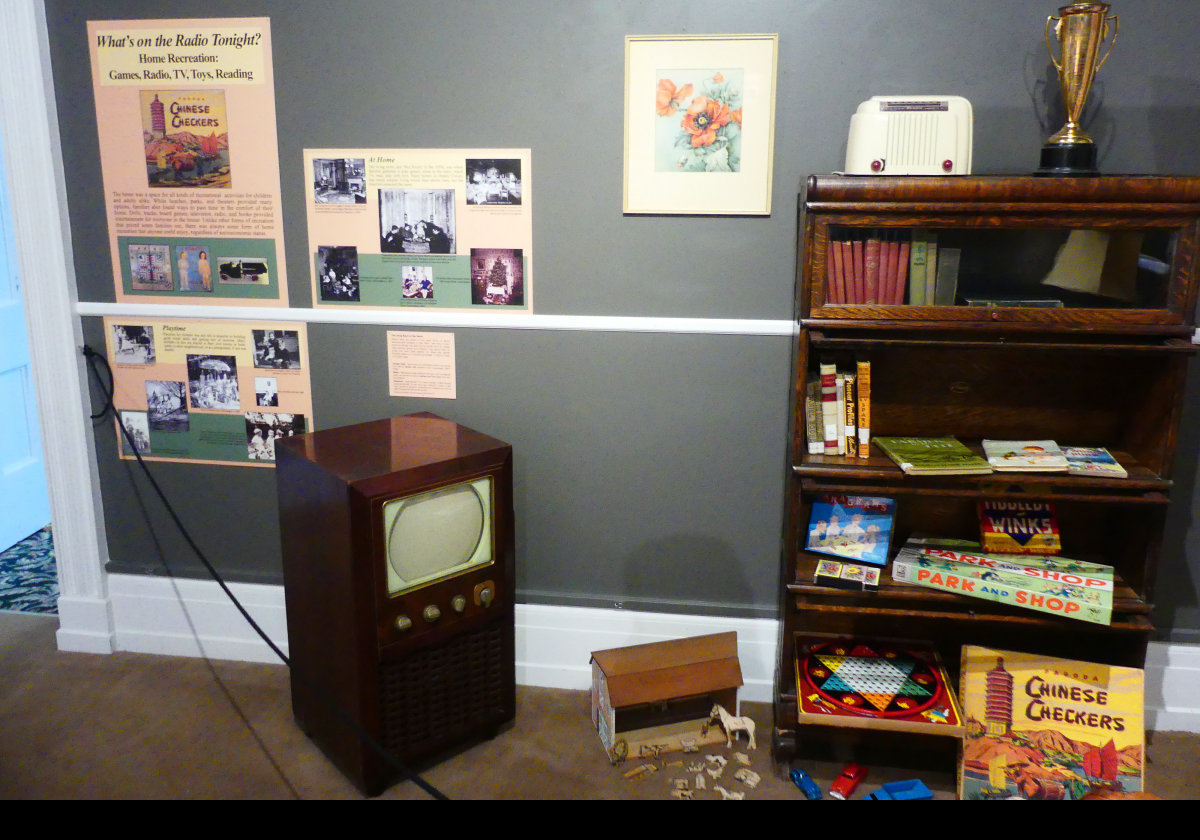 1950s TV room!  Imagine watching this from more than 3 feet away.