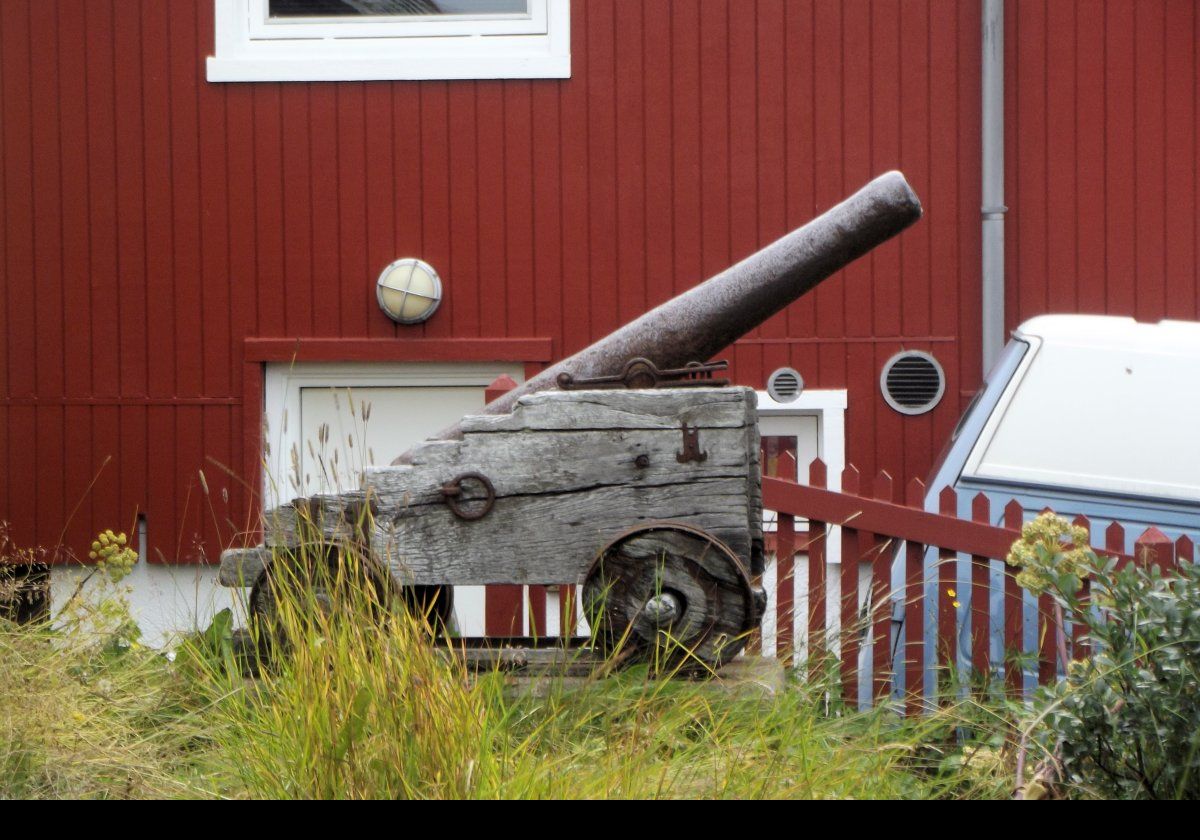 The cannon next to the house in the previous picture.  It is, apparently, aimed at the the old town square or Torvet.  I could find nomore information about it.  