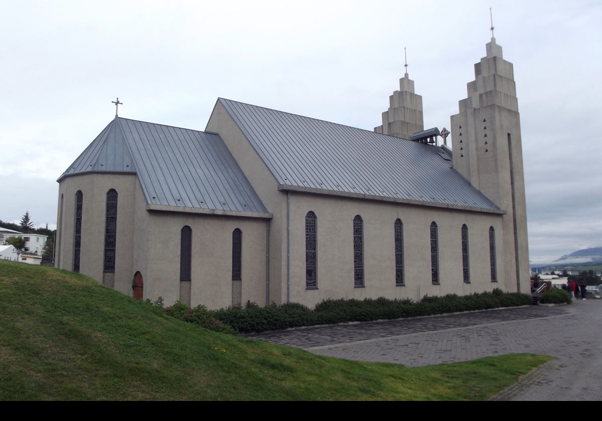 Completed in 1940, and designed by Guðjón Samúelsson, the Church of Akureyri (Akureyrarkirkja) is a Lutheran church located on a hill near the center of the city.