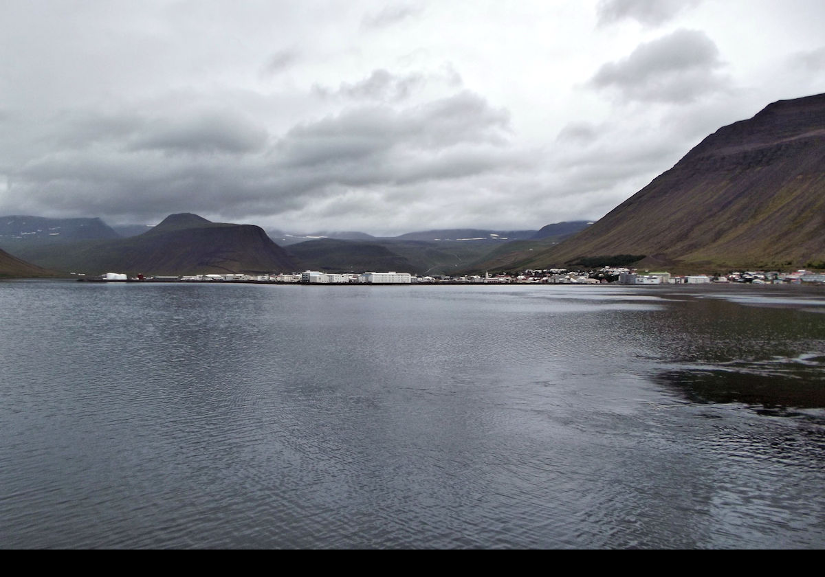 Coming into the town of Isafjordur. It is the largest town on the north-western peninsular of Vestfirðir, or Westfjords, with a population of about 2,600. It is the center for local government for the municipality of Ísafjarðarbær.