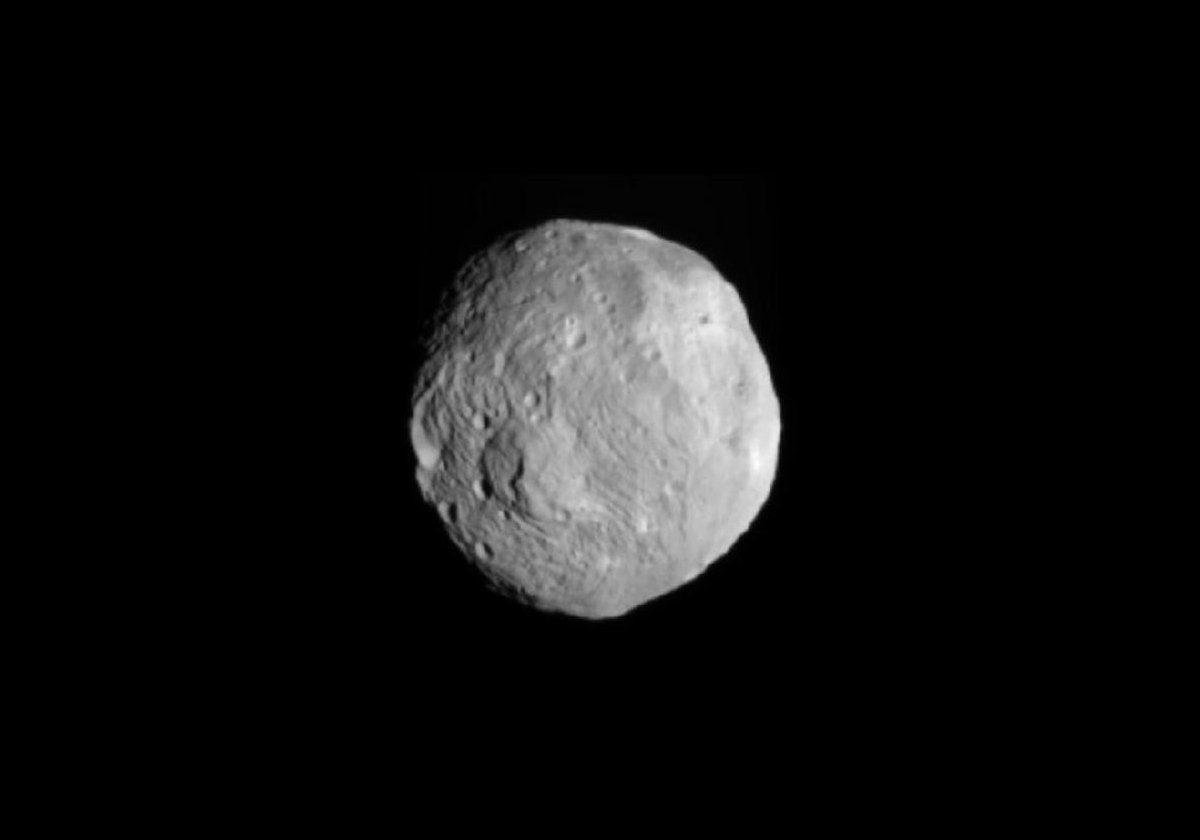 The first Dawn spacecraft image of Vesta taken on July 9th 2011 from 41,000 km. 