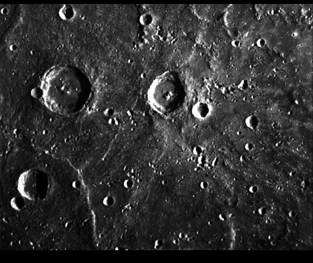The large crater to the upper left of the picture is the Amru Al-Qays crater, which is about 50 km (31.25 miles) across. taken by Mariner 10.  